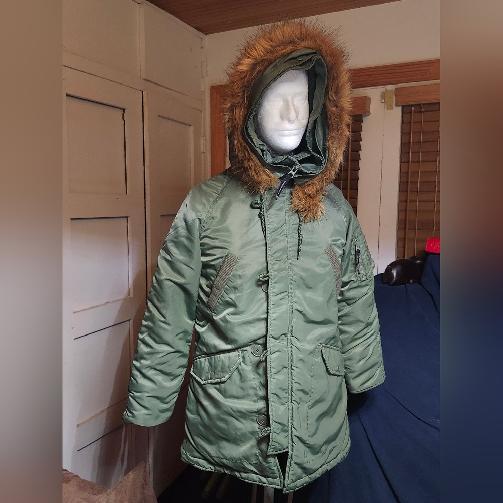 Alpha Industries N-3B Military Style Flight Hooded Olive Drab Parka Size M